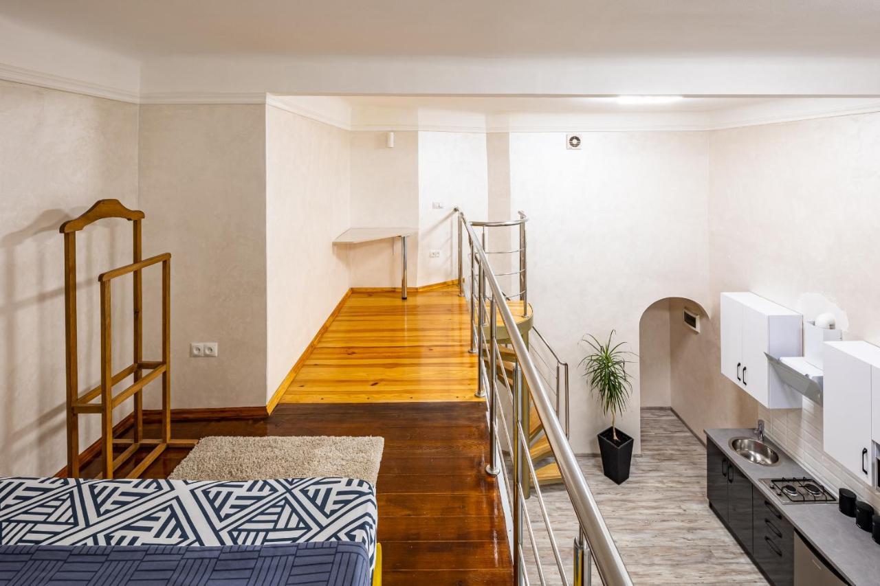 Apartment On Kovzhuna Street Lviv Eksteriør bilde