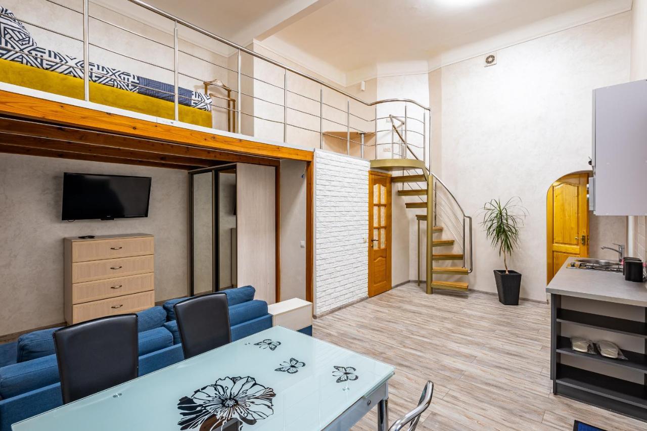 Apartment On Kovzhuna Street Lviv Eksteriør bilde